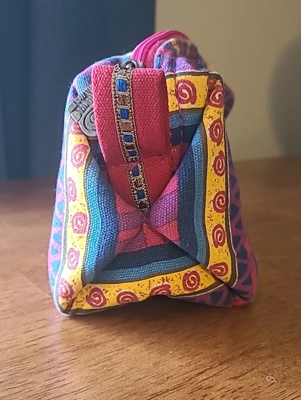 Laurel Burch Cats Canvas Cosmetic Travel Bag Whimsy Colorful Artsy Kitty
